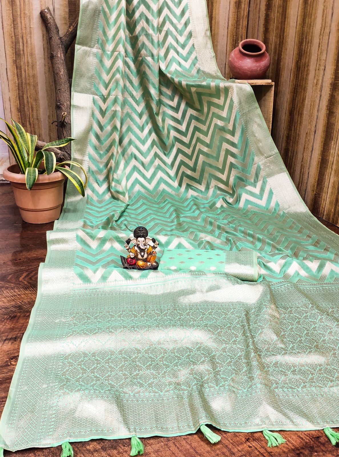 Premium Soft Organza Silk Banarasi Saree with Archival Intricate Weaving & Unique Butta – Superior Quality | Rangshree