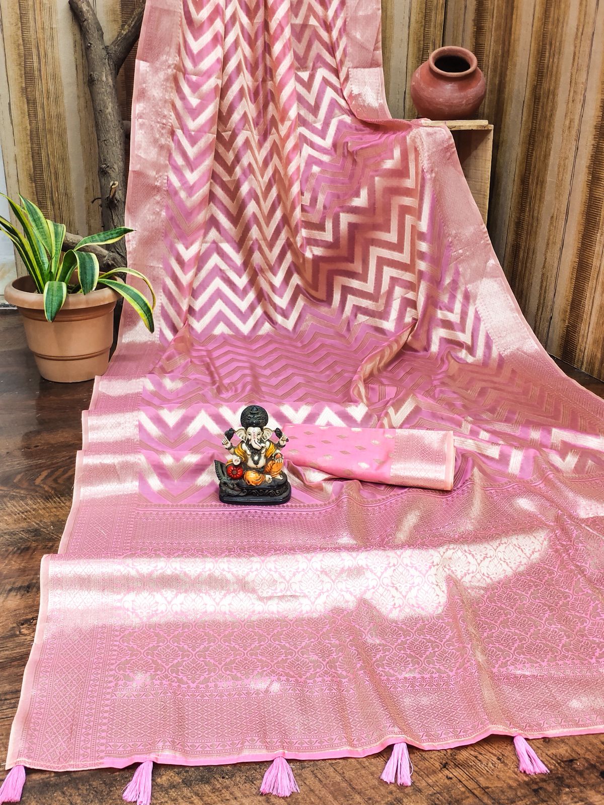 Premium Soft Organza Silk Banarasi Saree with Archival Intricate Weaving & Unique Butta – Superior Quality | Rangshree